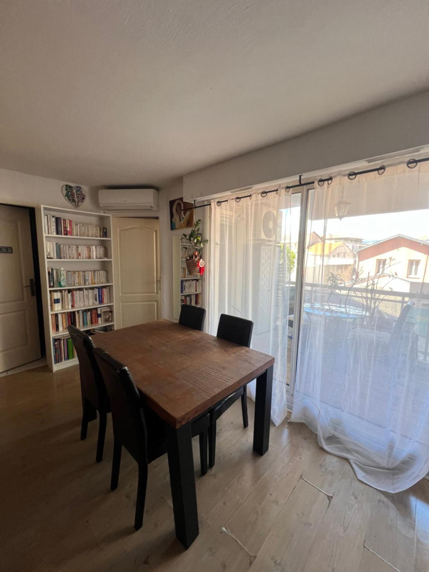 Superbe 2 Terrasse 4 A 6 Couchages Piscine A Deux Pas Des Plages Et Du Centre Appartement *